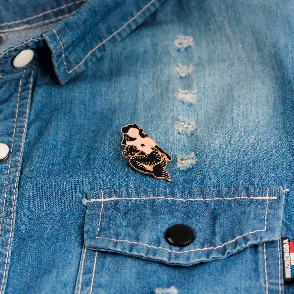 Mermaid pins sexy women pins and brooches cosplay Pin Curls beauty Enamel Badge lapel pin for dress party gift lady black Flake