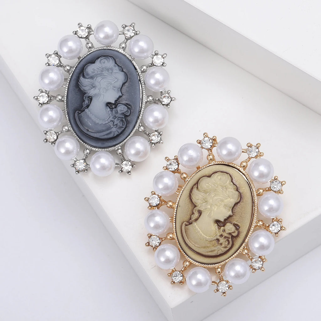 Beaut&Berry Trendy Pearl Beauty Head Brooches for Women Unisex Creativity Pins Casual Party Jewelry Accessories Gifts Decoration
